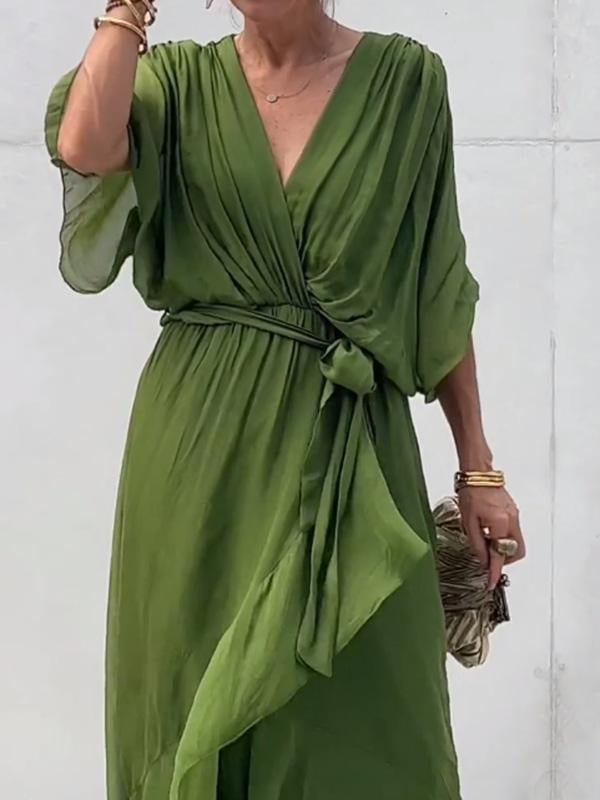 Stylish and elegant V-neck maxi dress 